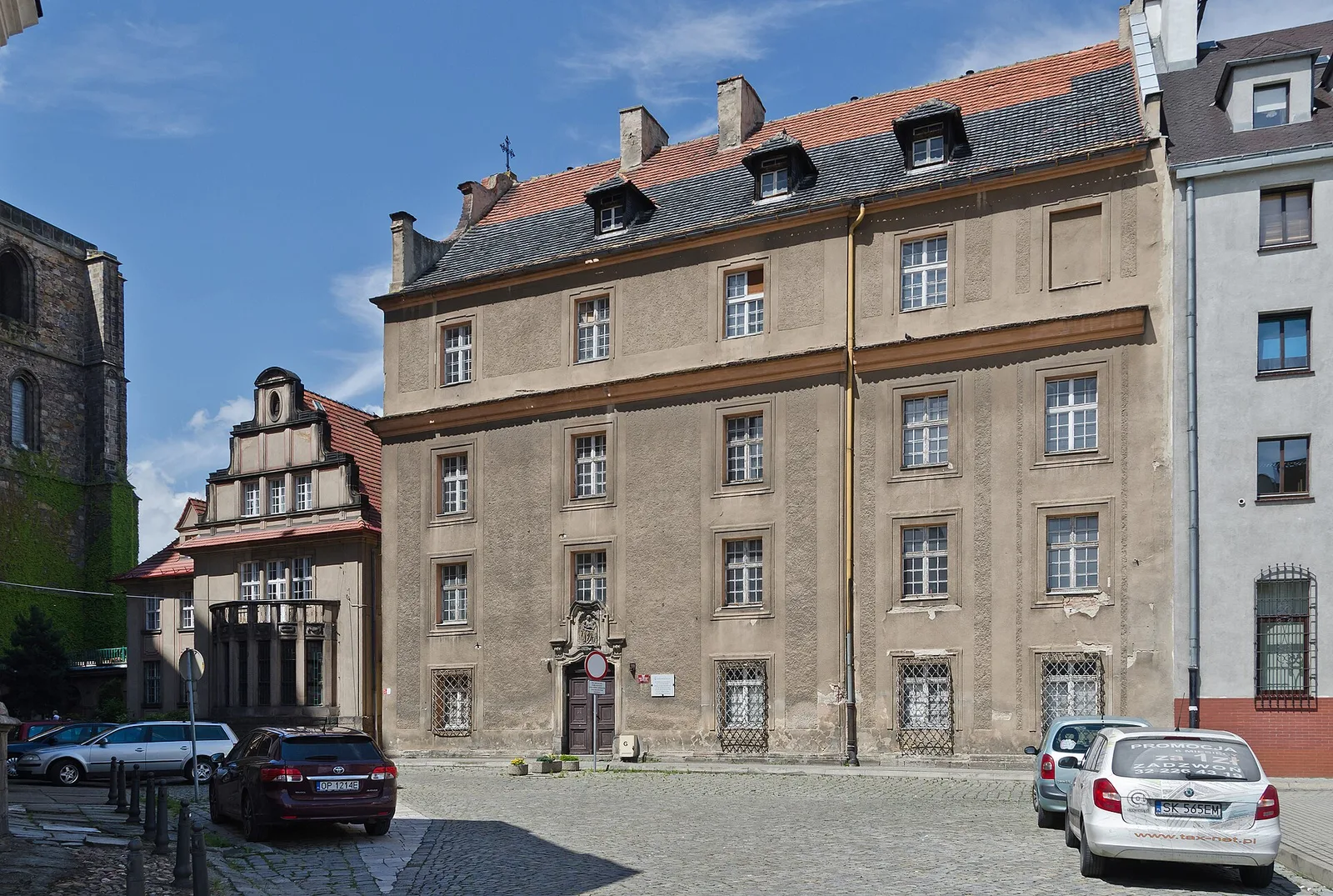 8 Katedralny Square in Nysa