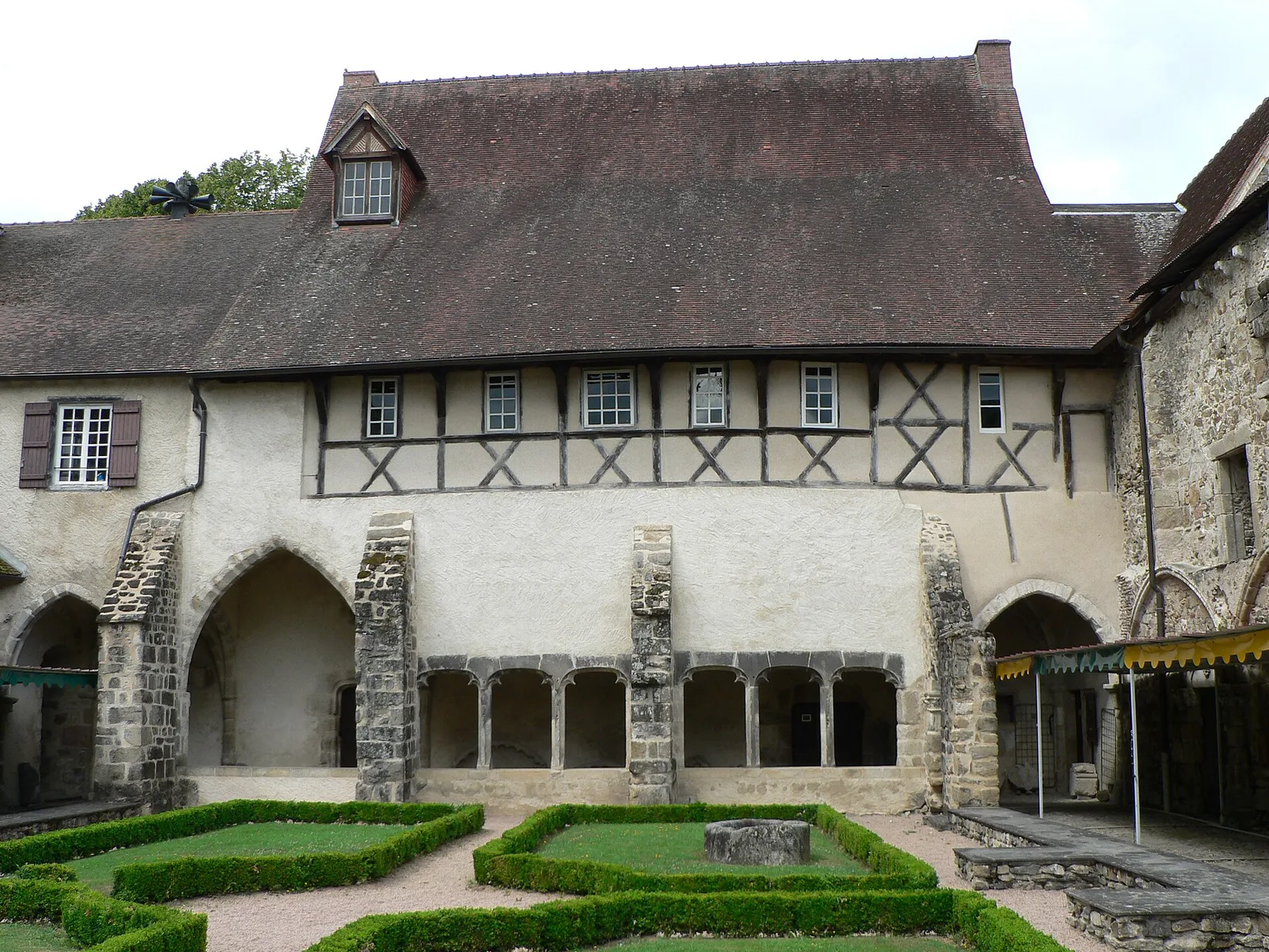 abbaye de Menat