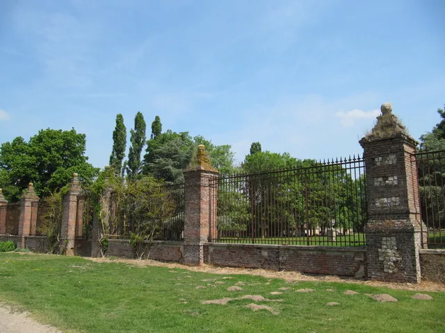 abbaye de Saint-Vincent-aux-Bois à Saint-Maixme-Hauterive