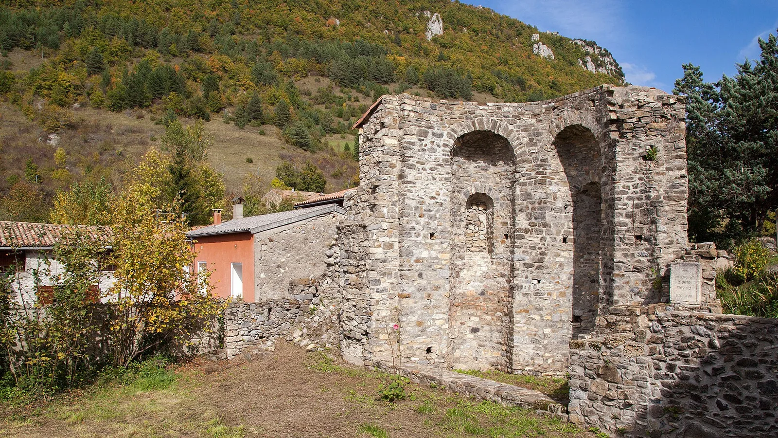 abbaye Saint-Jacques de Joucou
