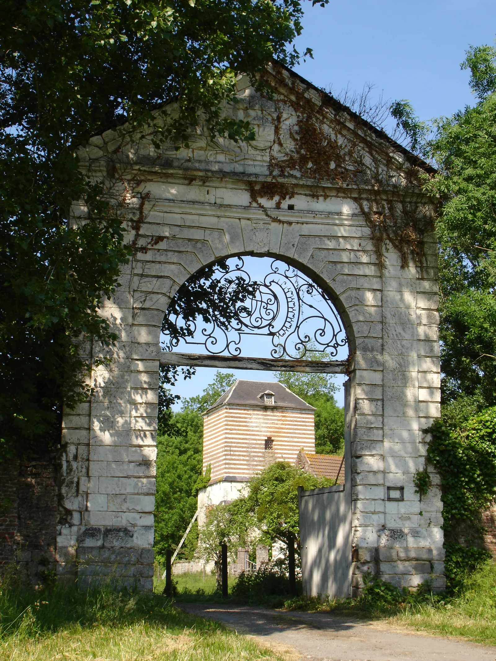 abbaye Saint-Josse de Dommartin