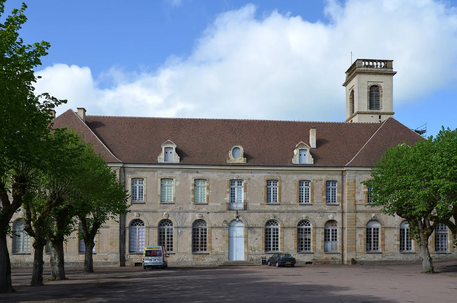 abbaye Saint-Léonard de Corbigny