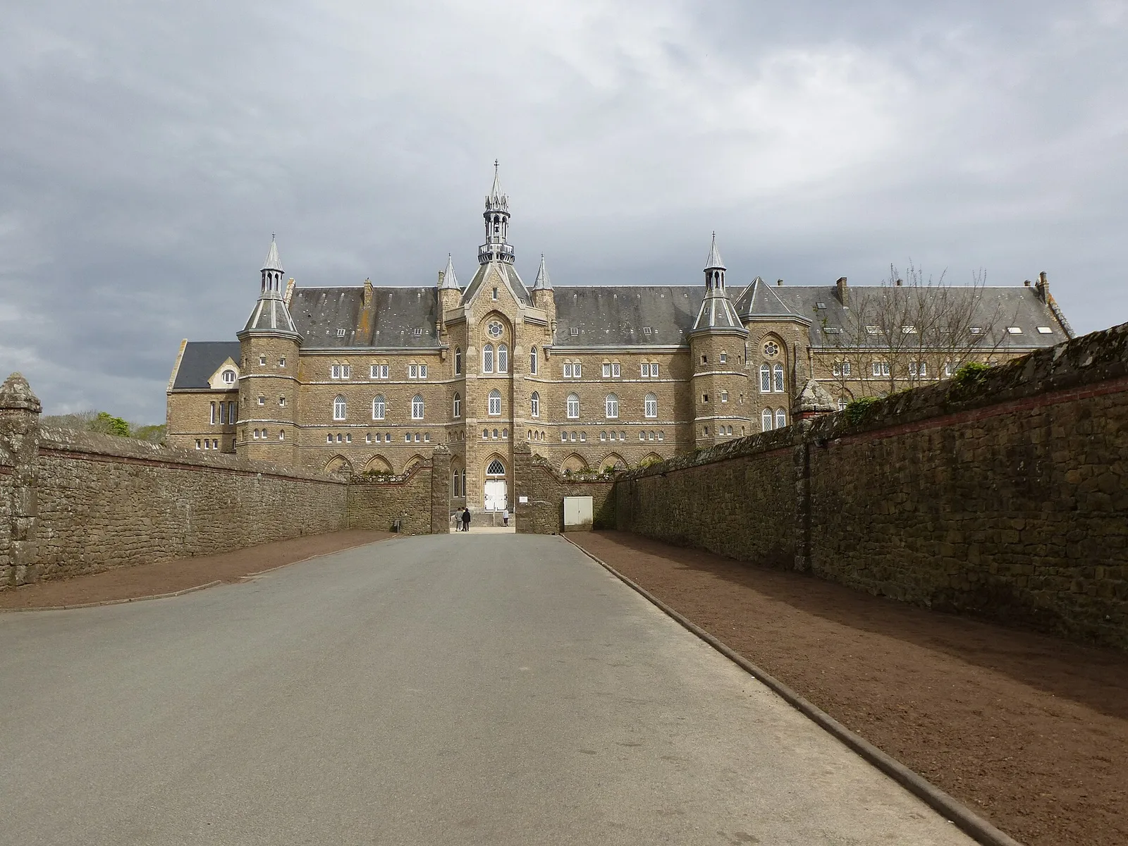 abbaye Saint-Michel de Kergonan