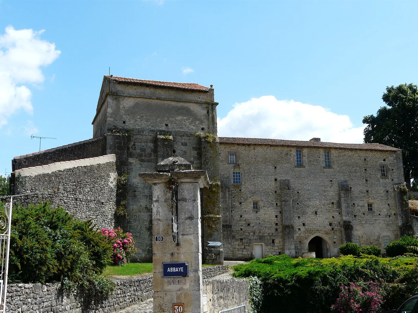 abbaye Saint-Pierre d'Airvault