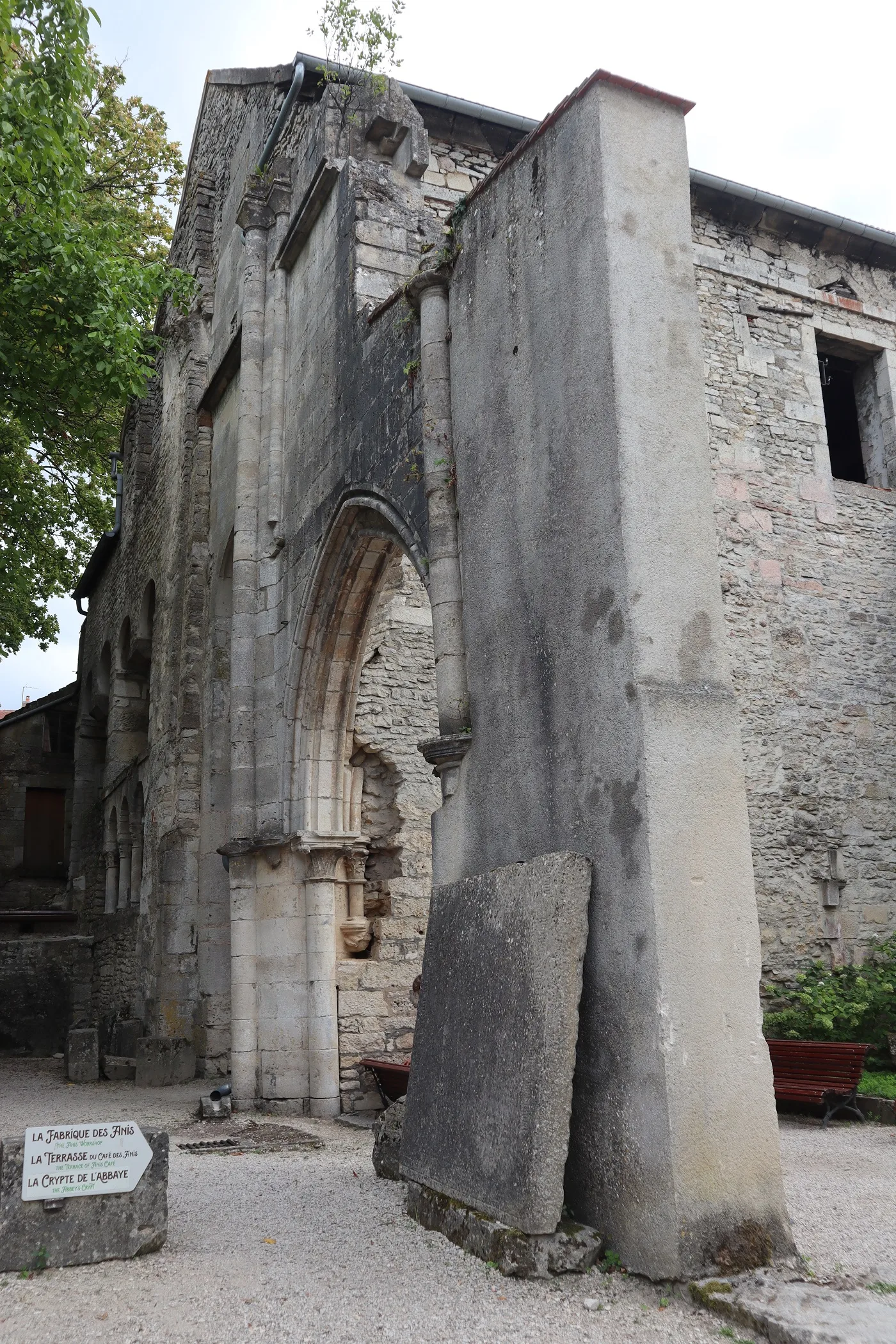 abbaye Saint-Pierre de Flavigny-sur-Ozerain
