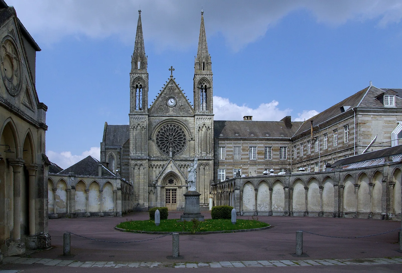 abbaye Sainte-Marie de Tinchebray-Bocage