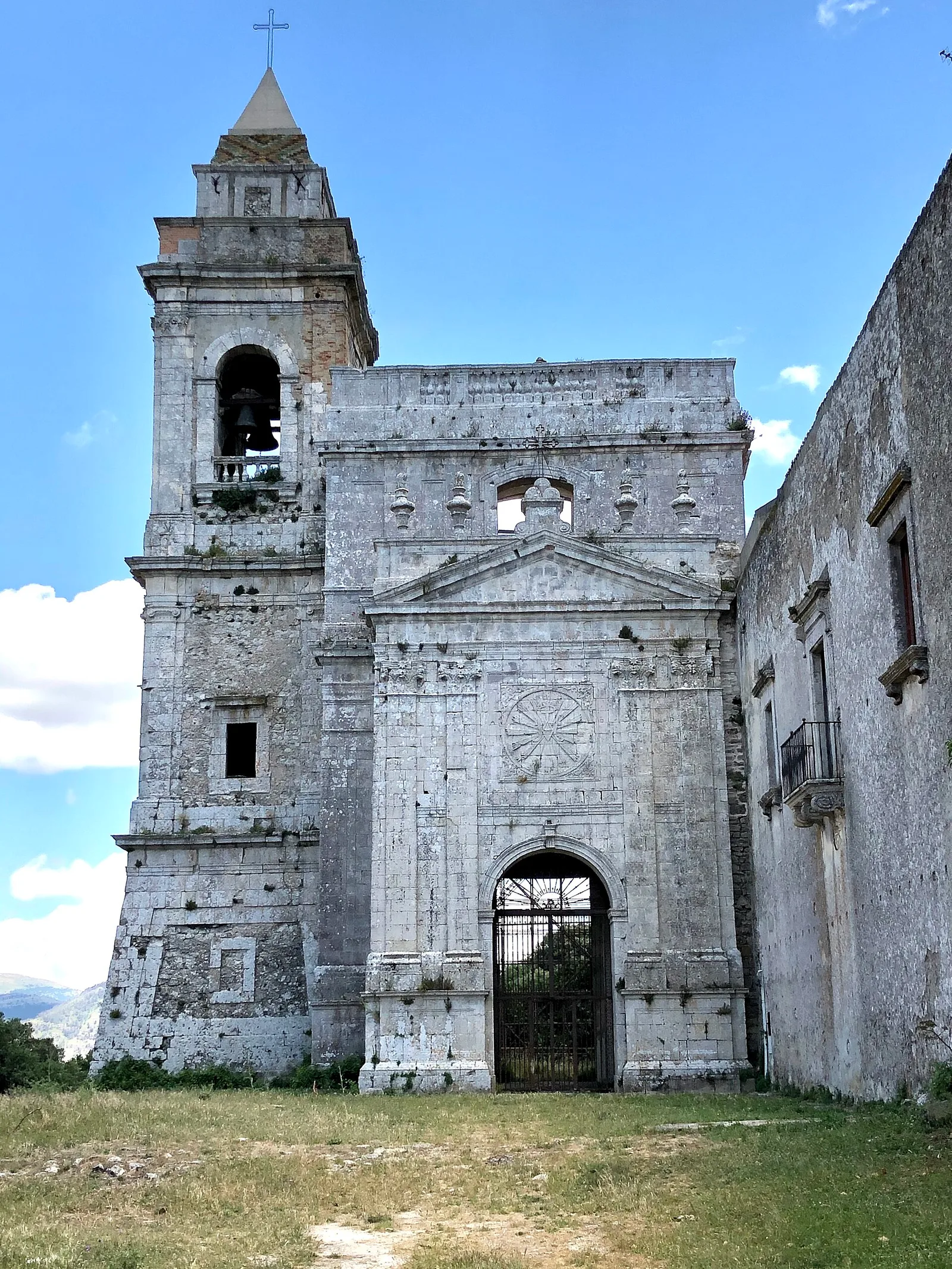 Abbazia di Santa Maria del Bosco