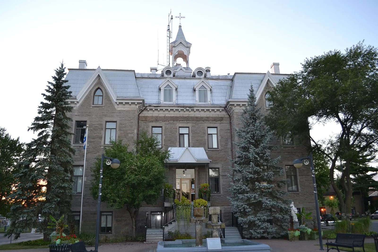 ancien couvent de Sainte-Anne-des-Plaines