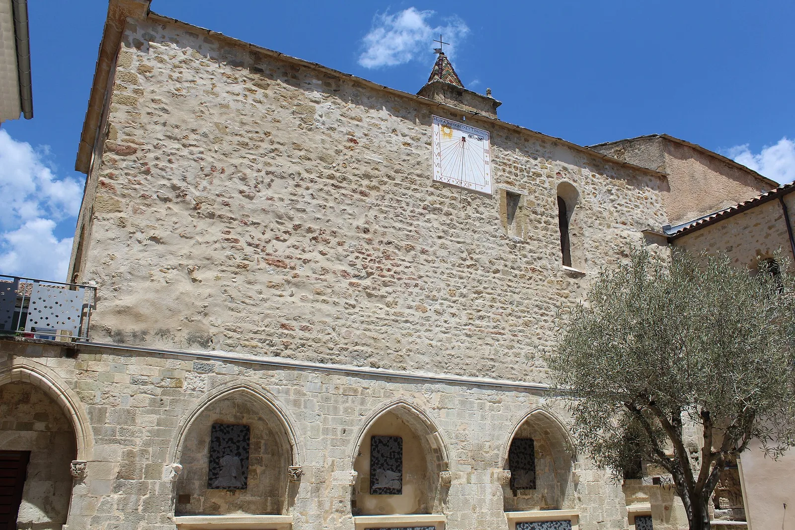 ancienne abbaye Saint-Martin de Cruis