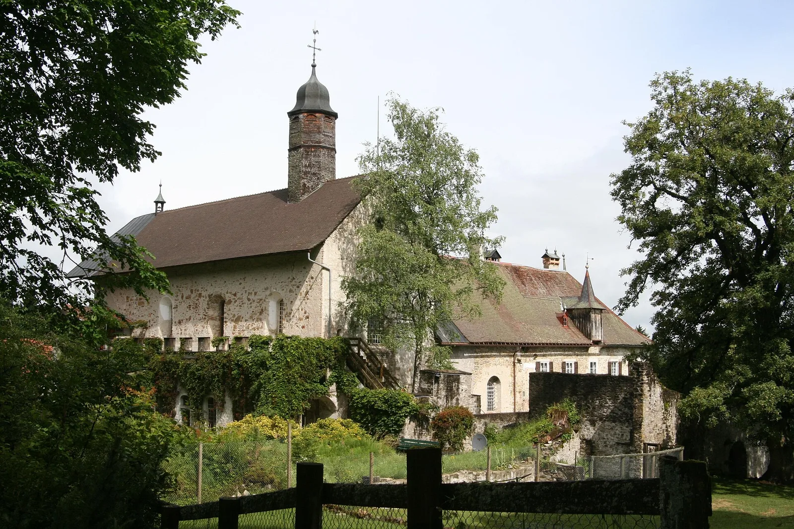 ancienne Chartreuse de la Part-Dieu avec porterie et chapelle, ancienne maison des frères et ruines du moulin
