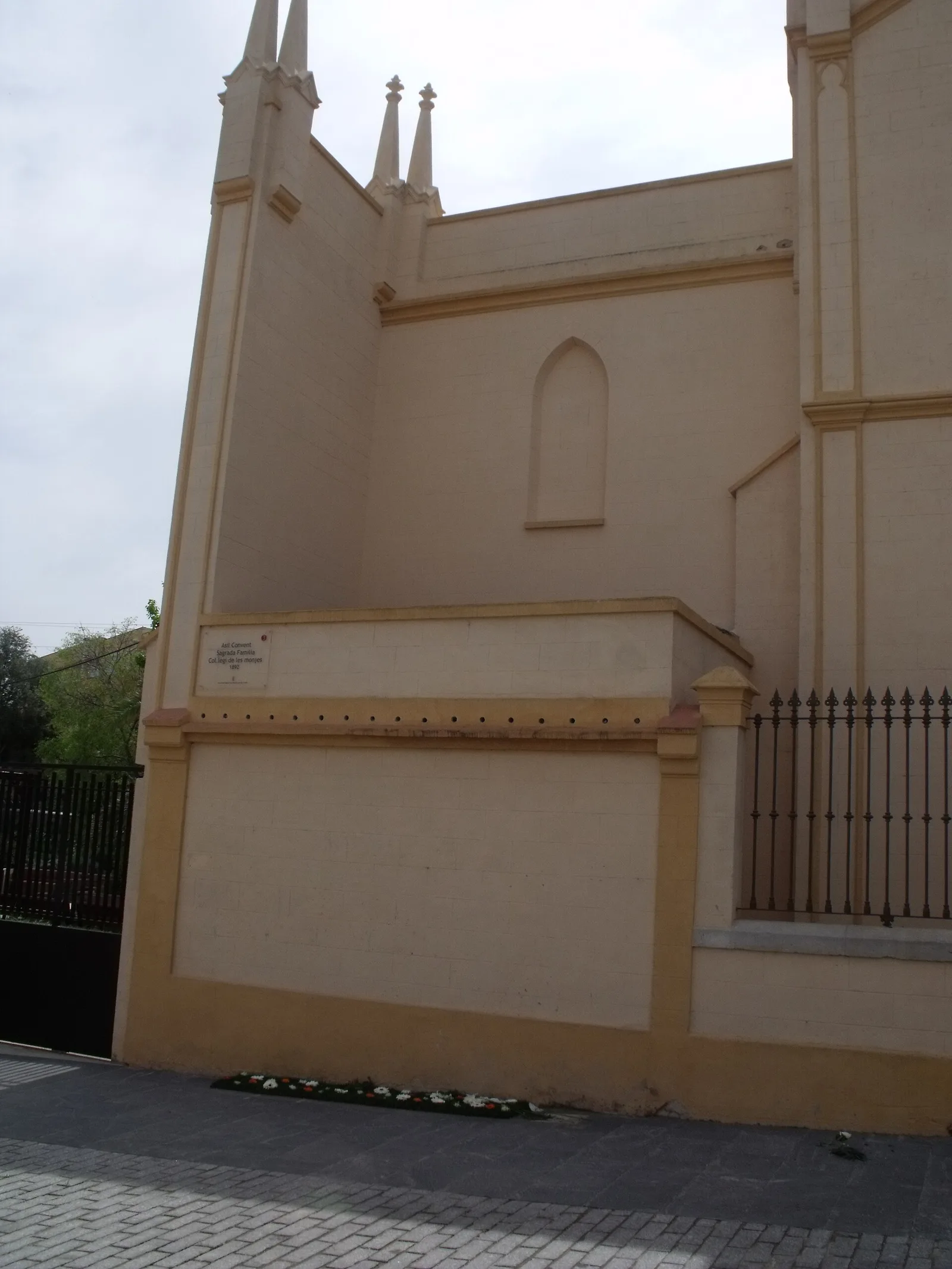 Antic asil convent de la Sagrada Família, Riba-roja de Túria