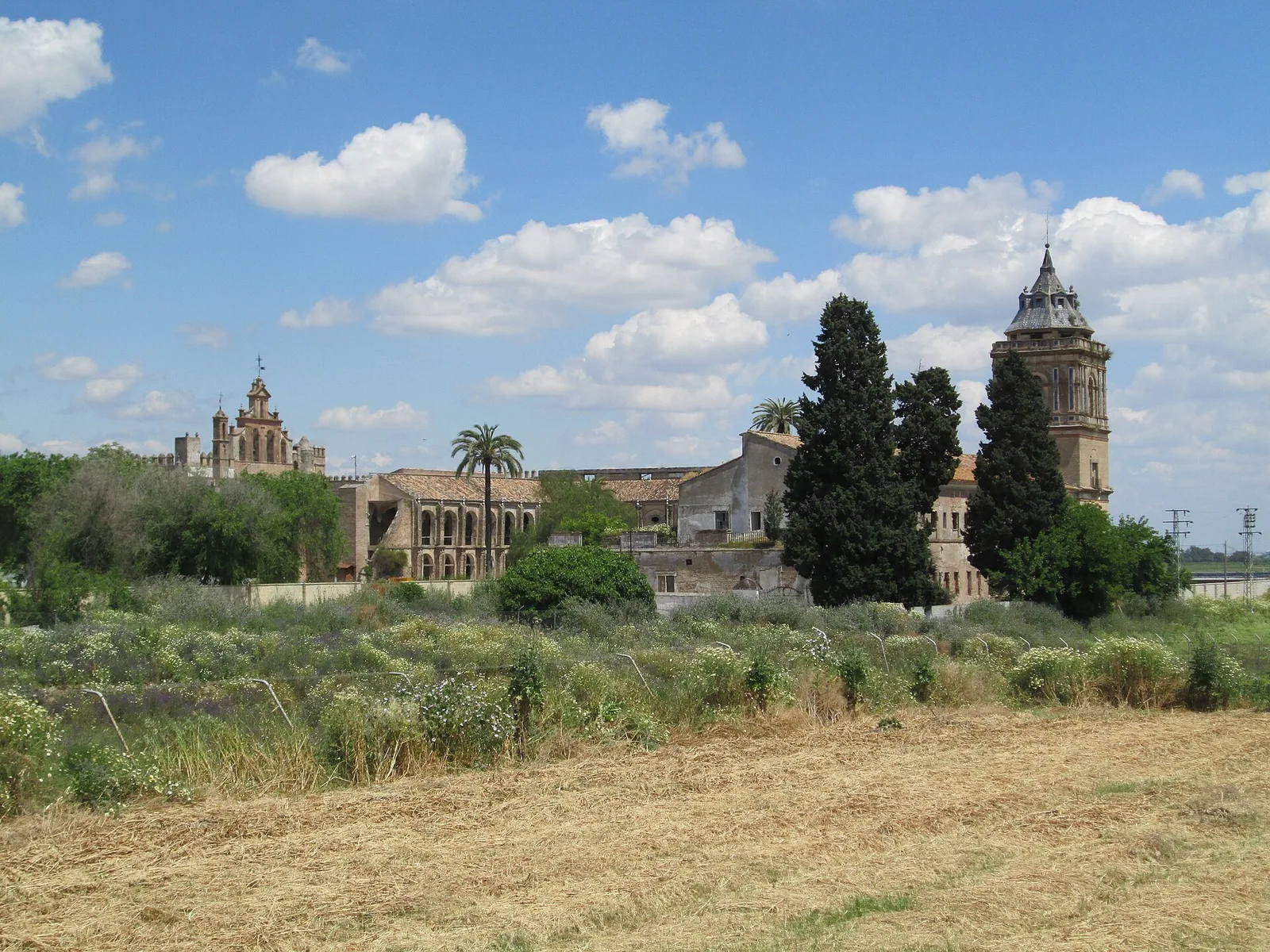 Antiguo Monasterio de San Isidoro del Campo