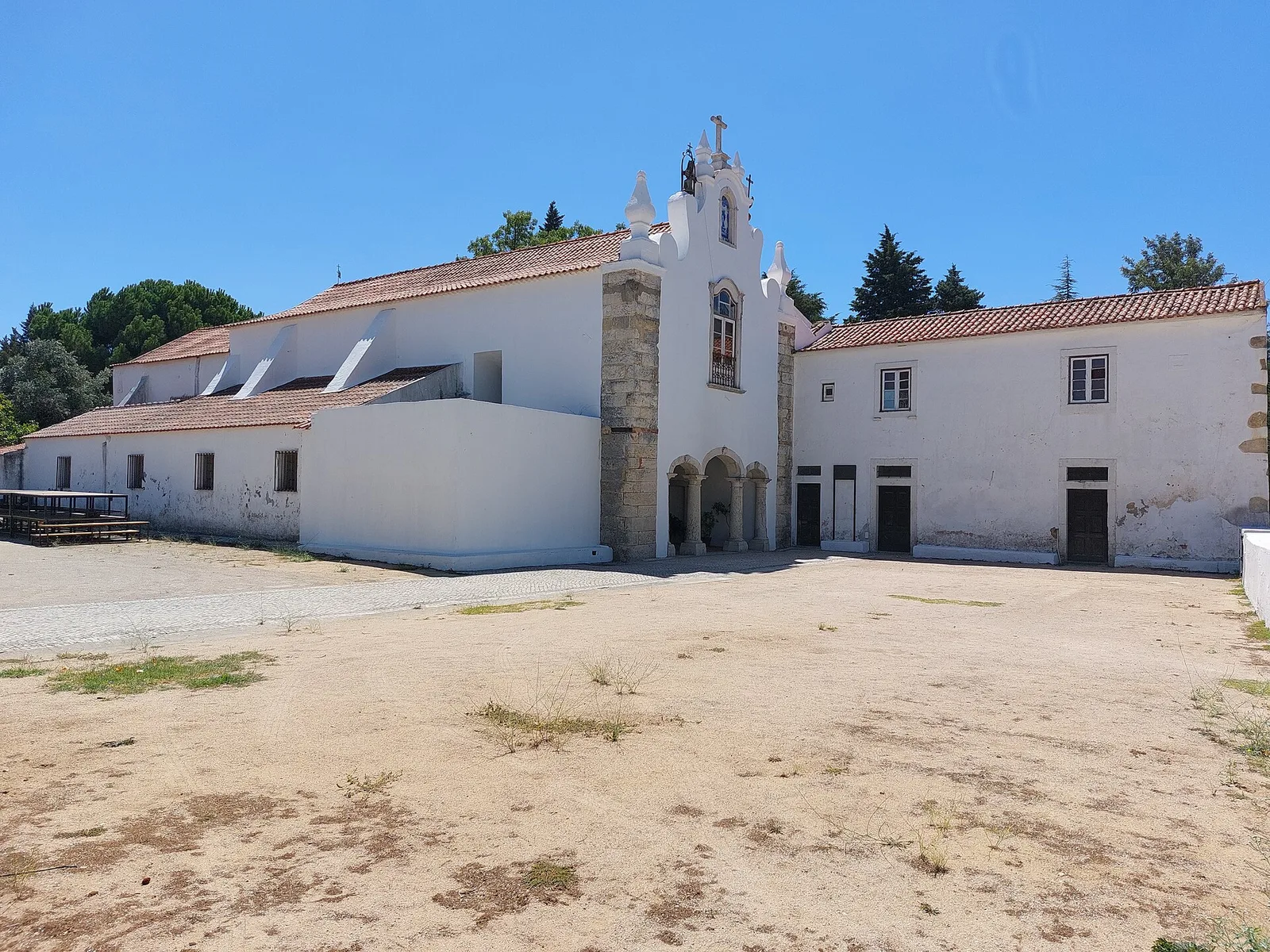 Casa dos Arrábidos (antigo Convento dos Frades Arrábidos, contíguo à Capela de Santo António)