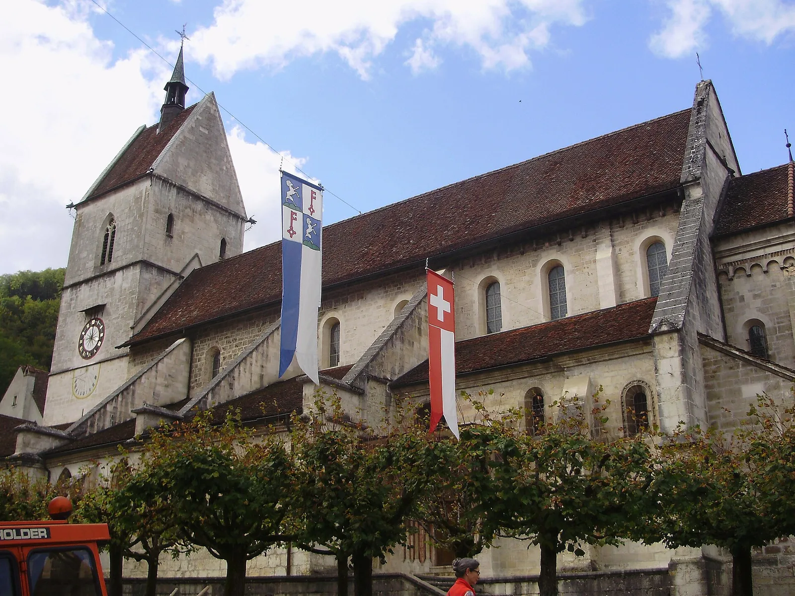 Collégiale, cloître et ancienne église St-Pierre