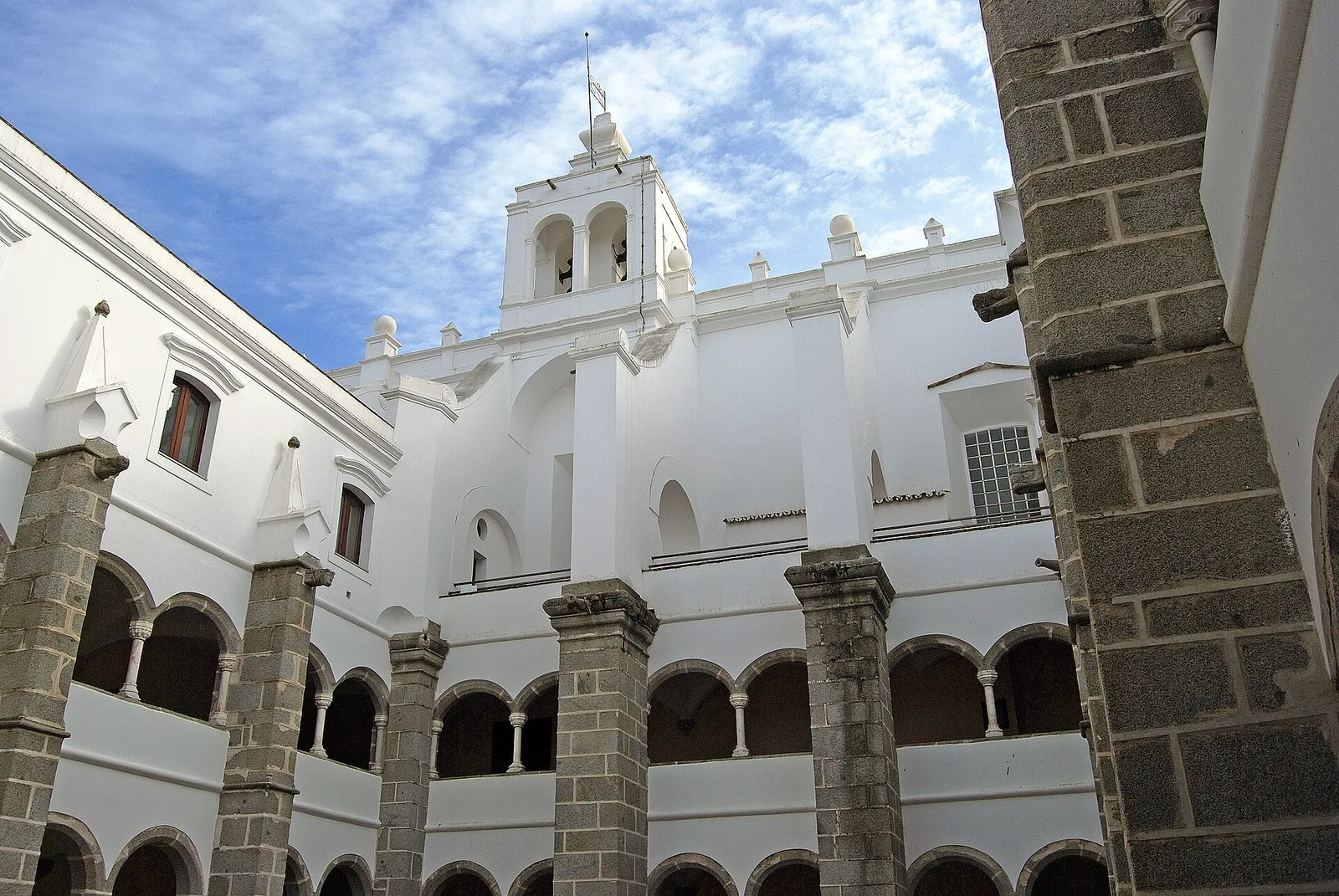 Convento do Espinheiro e respectiva cerca