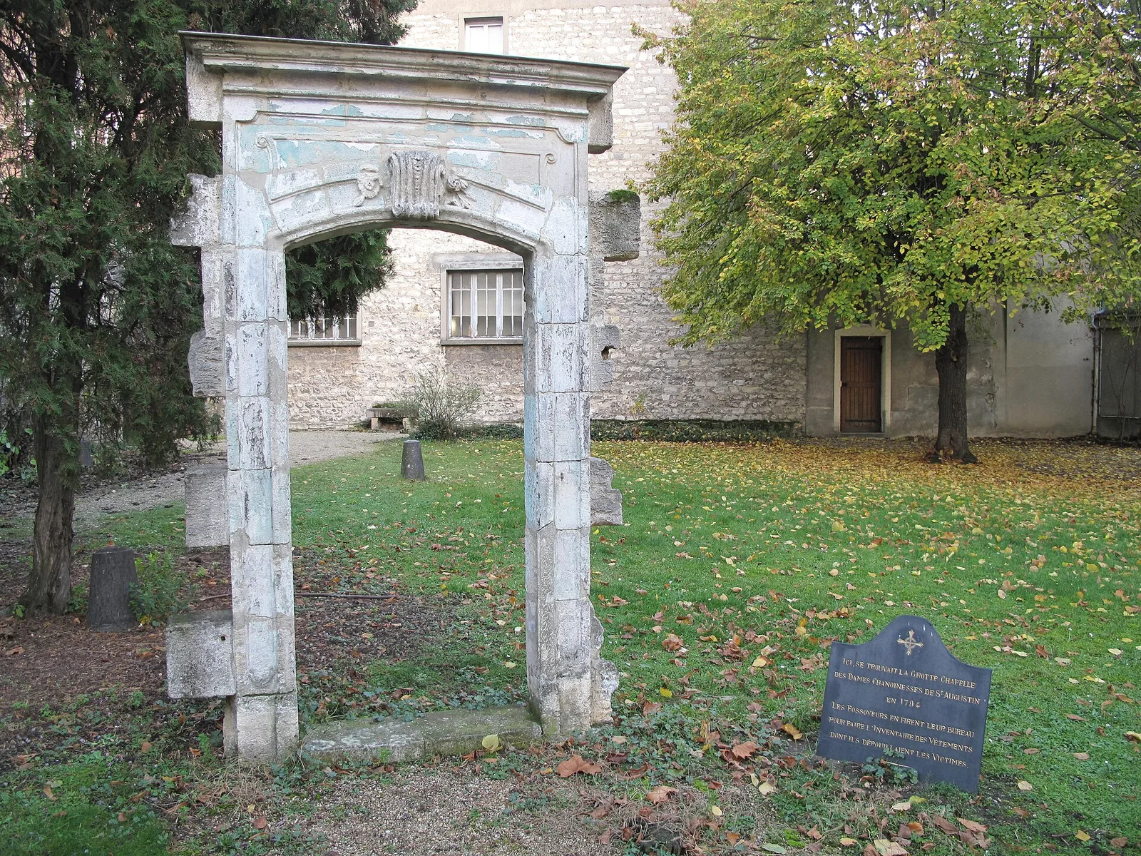 couvent des chanoinesses de Saint-Augustin
