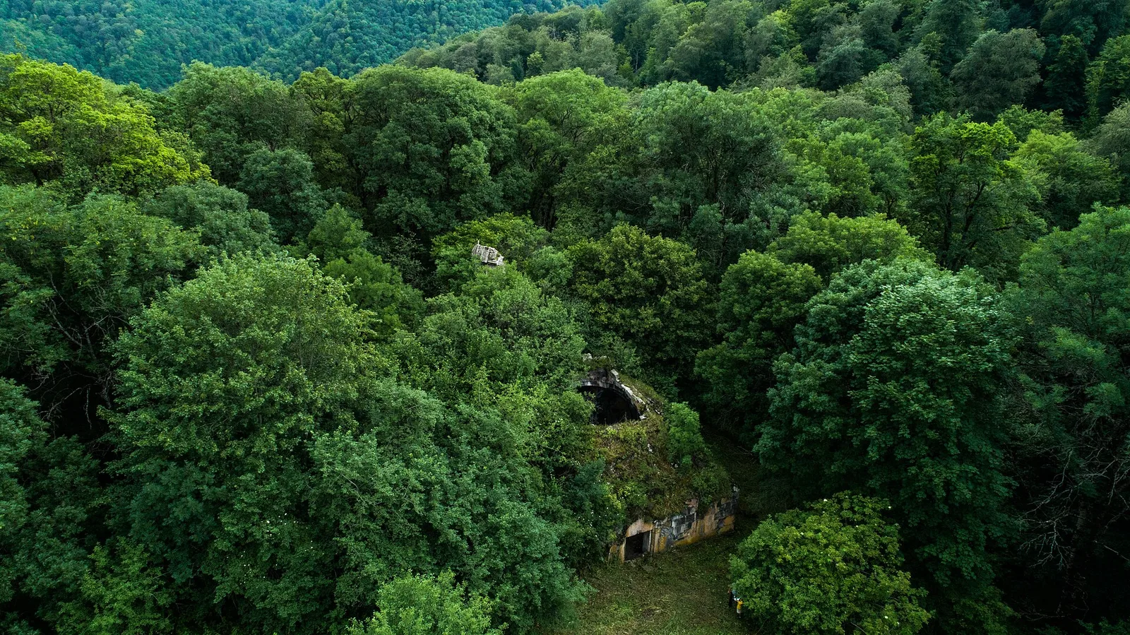 Deghdznut Monastery