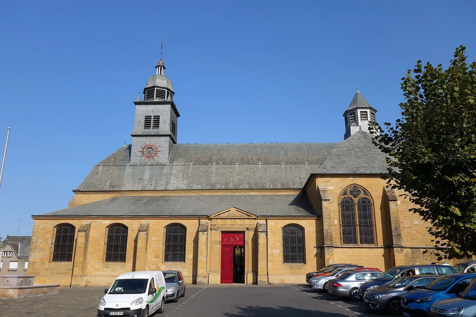 église Notre-Dame de Carignan