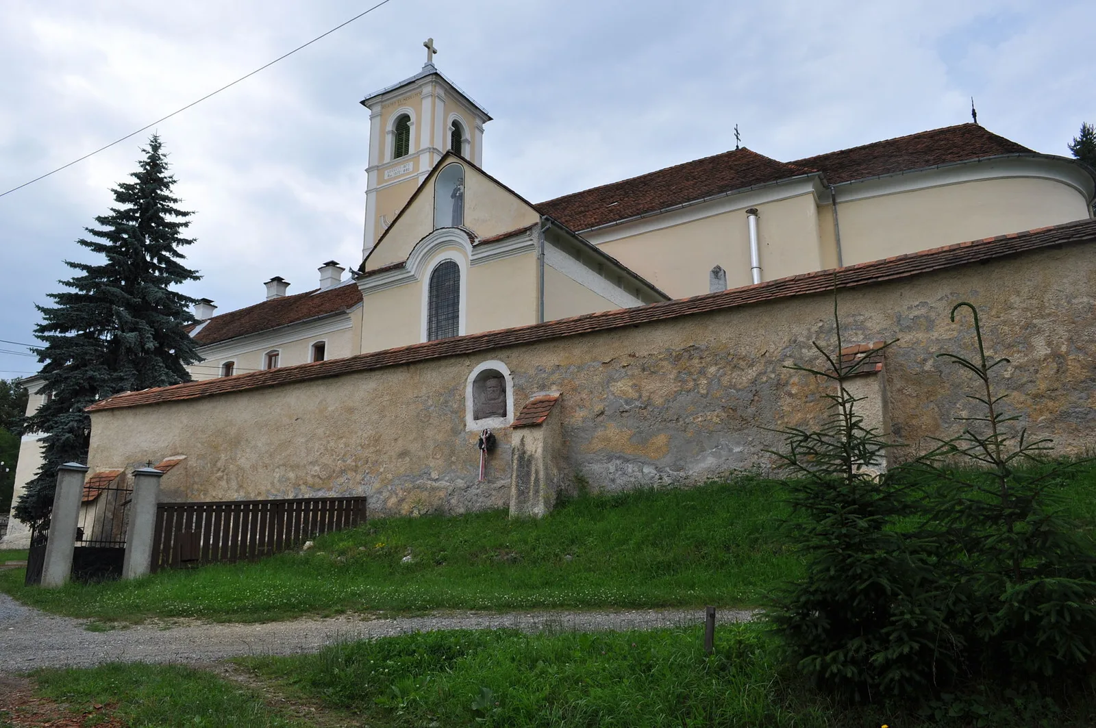 Franciscan monastery in Lăzarea