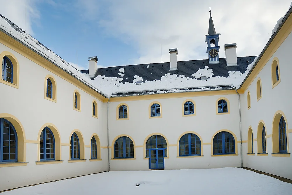 Františkánský klášter Hostinné