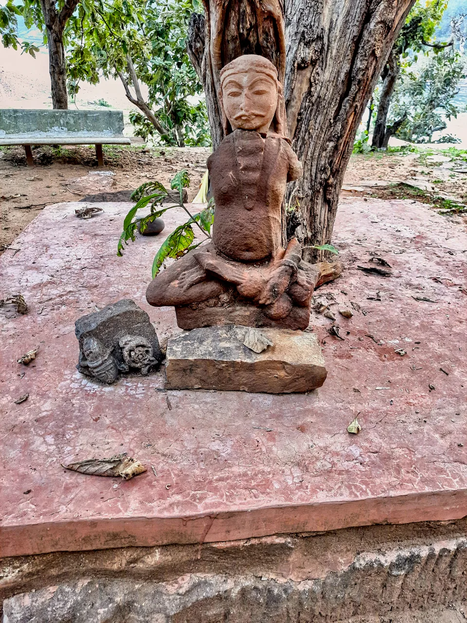 Gaya Sheela Matha, Panthia Omkareshwar