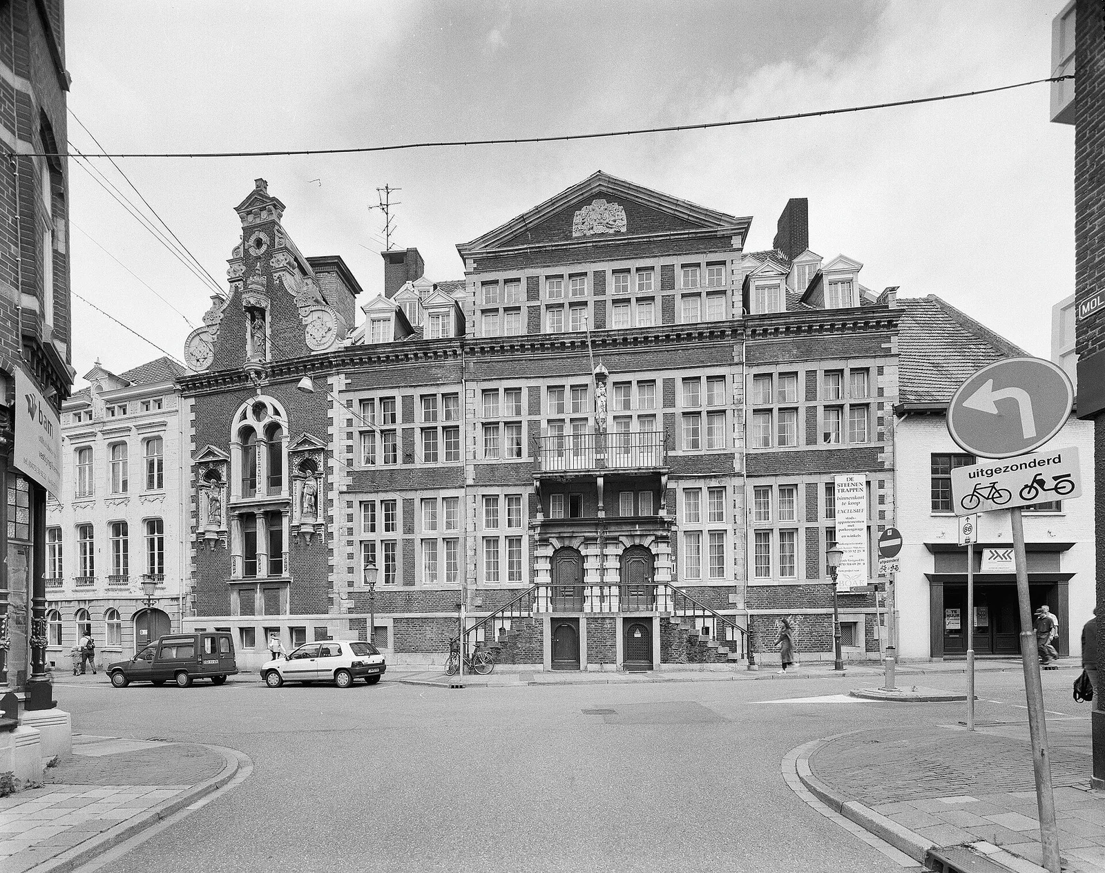 Huis met de Stenen Trappen