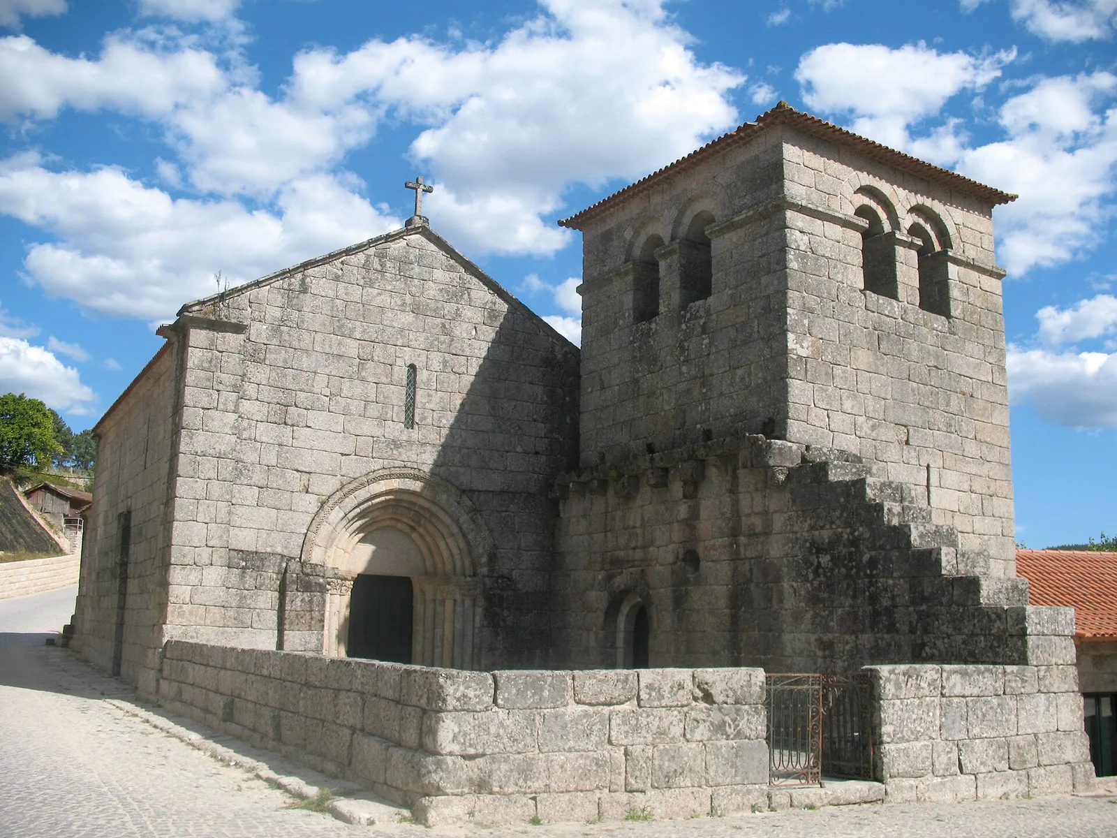 Igreja do Salvador, de Freixo de Baixo