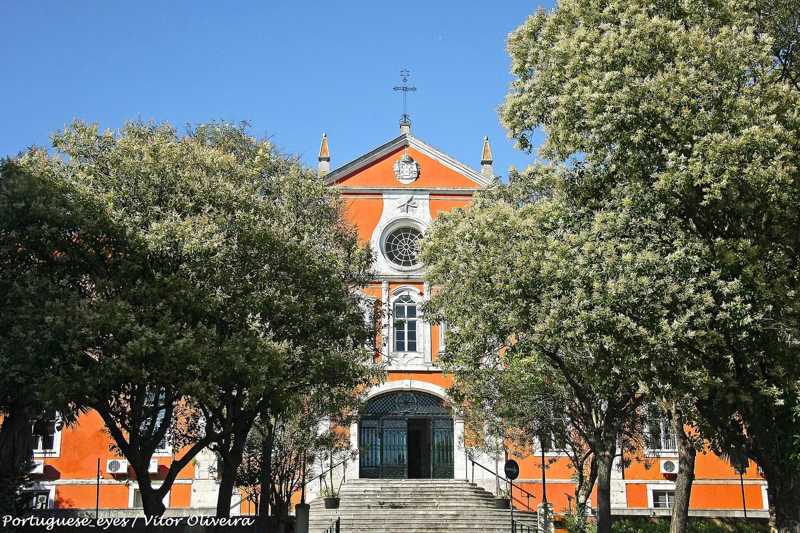 Igreja e antigo Convento de Nossa Senhora da Estrela, actual Hospital Militar Principal