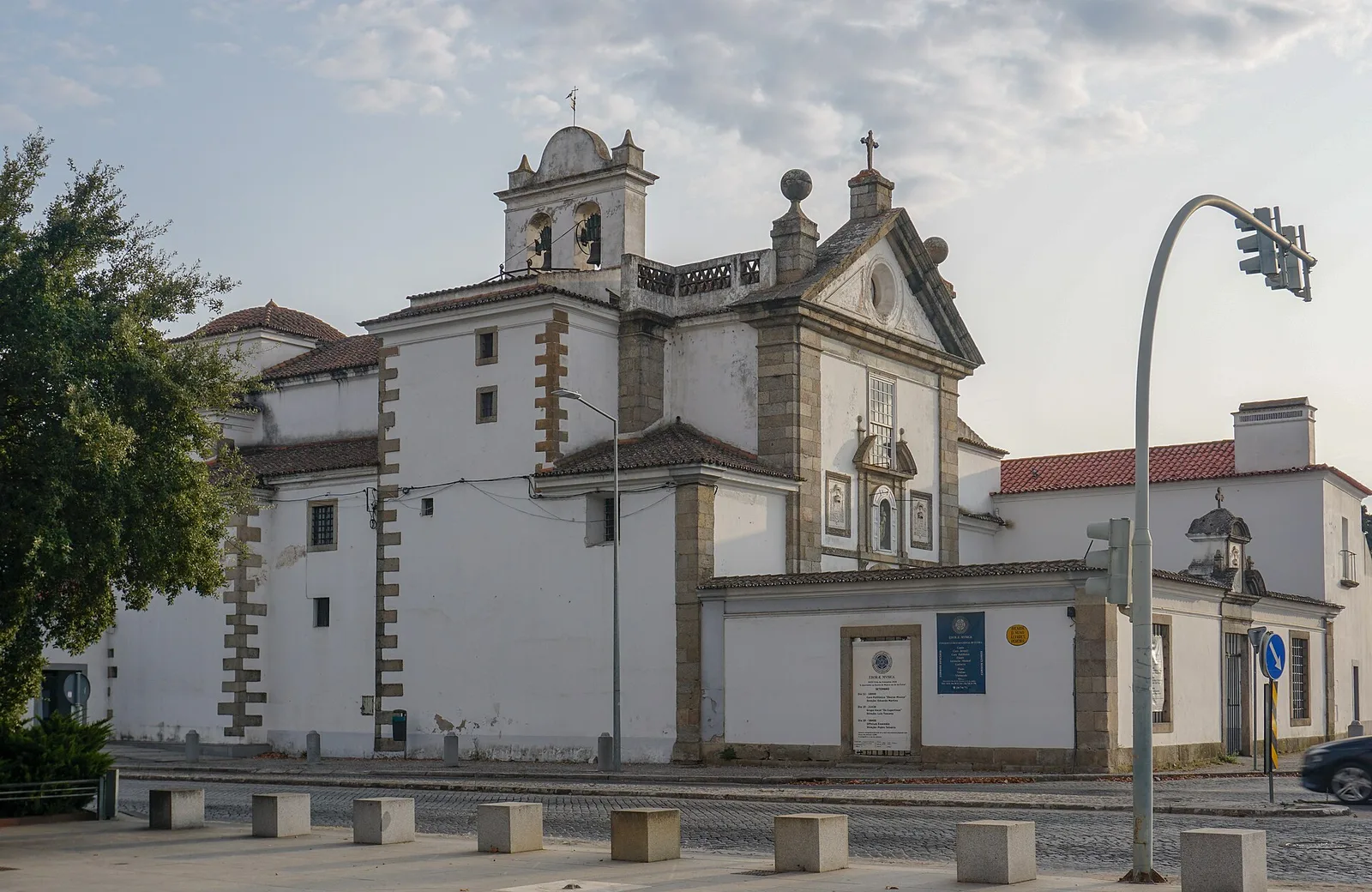 Igreja e Convento de Nossa Senhora dos Remédios