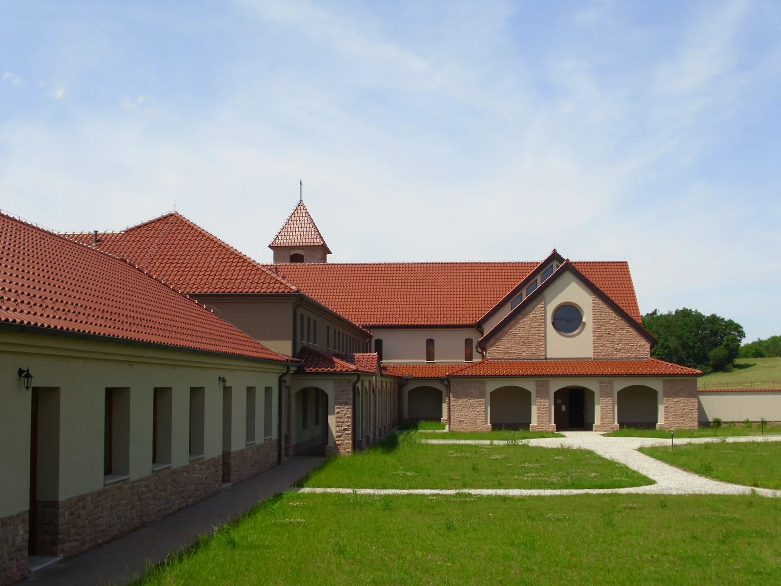 Klášter Naší Paní nad Vltavou