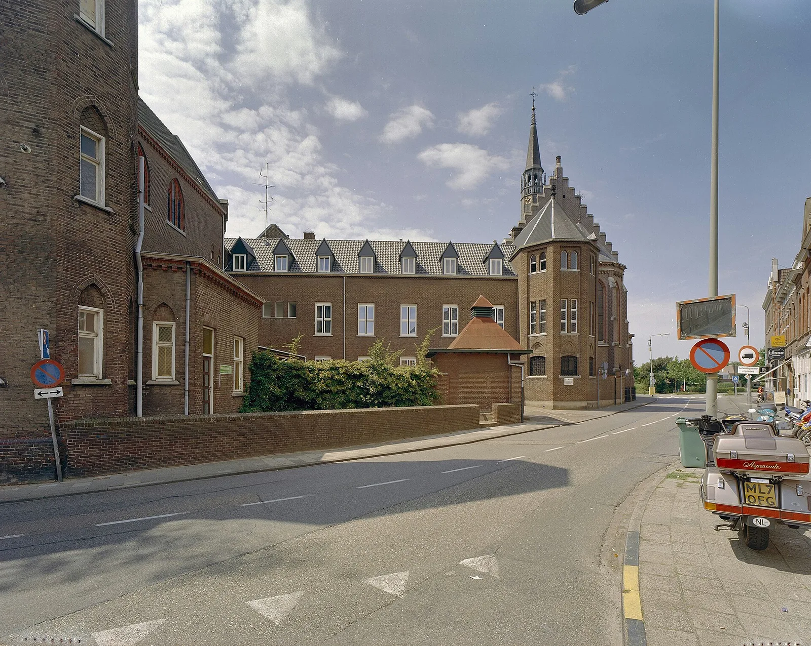 Klooster bij Kapel in 't Zand