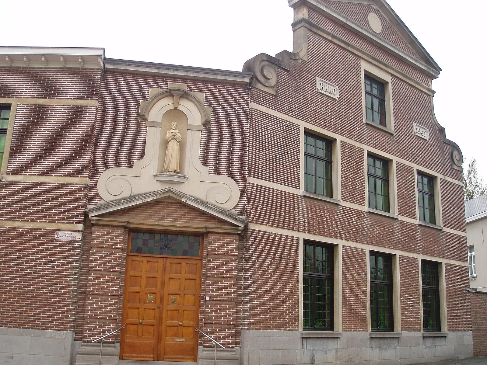 Moederhuis van de congregatie der zusters penitenten van Sint-Franciscus van Assisi van Opbrakel