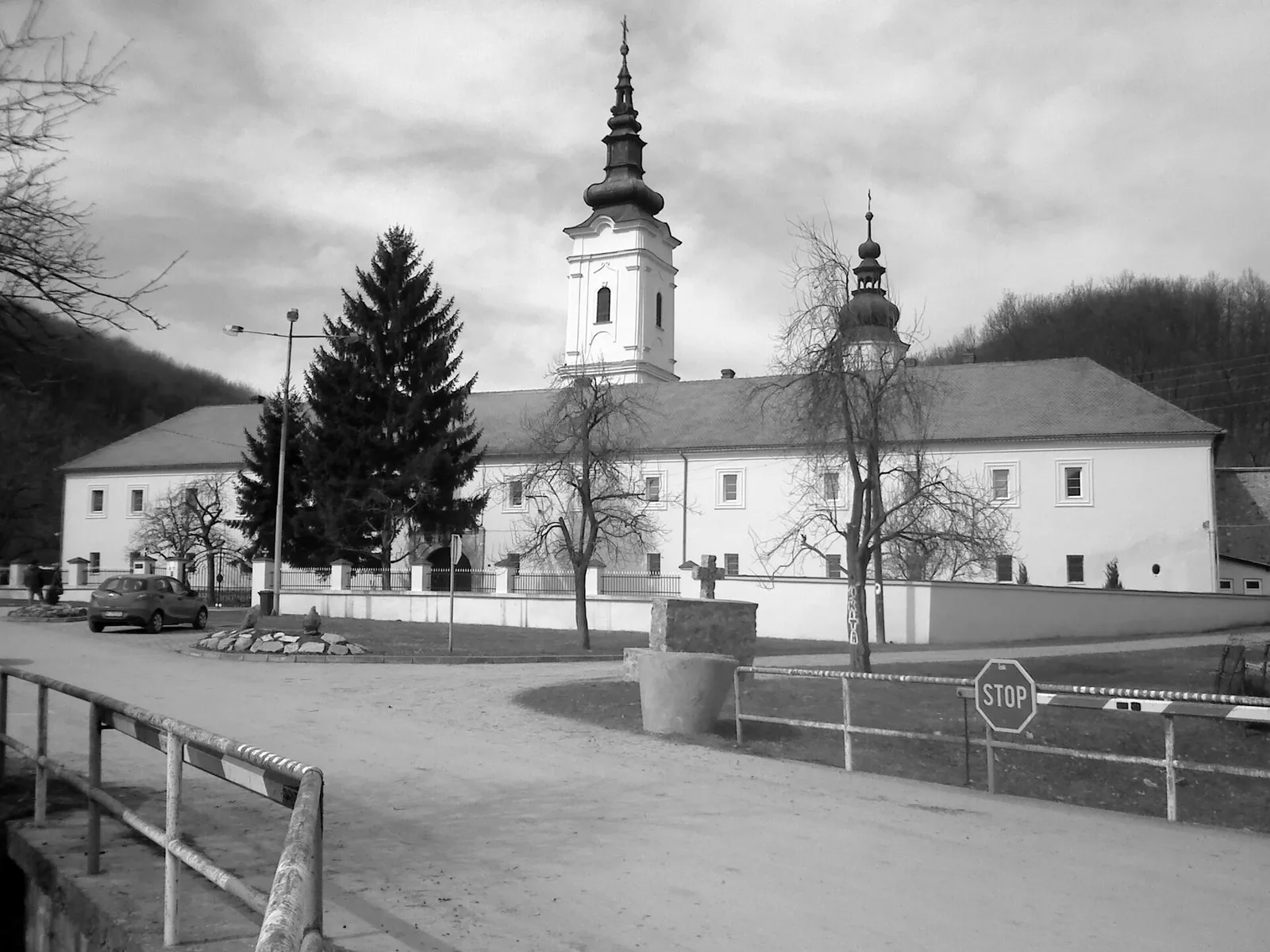 monastère de Jazak
