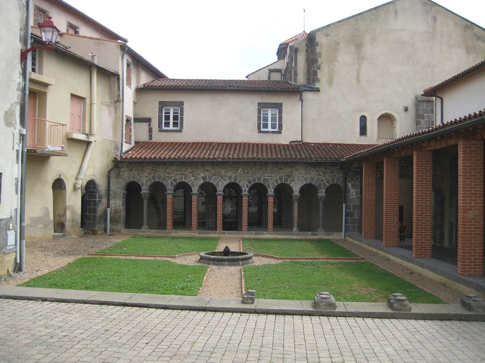 monastère des Bénédictines de Marsat