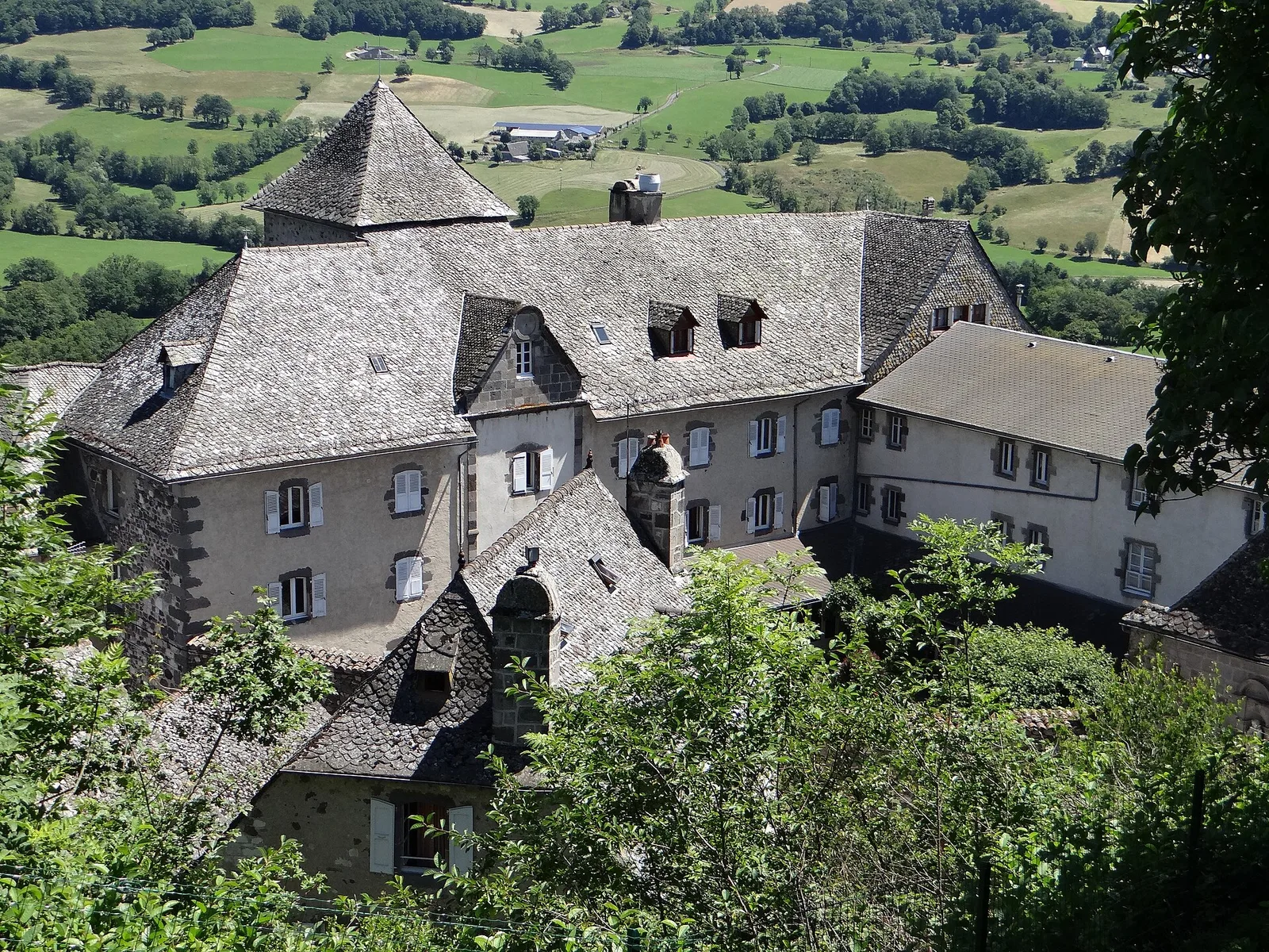 monastère Sainte-Claire de Mur-de-Barrez