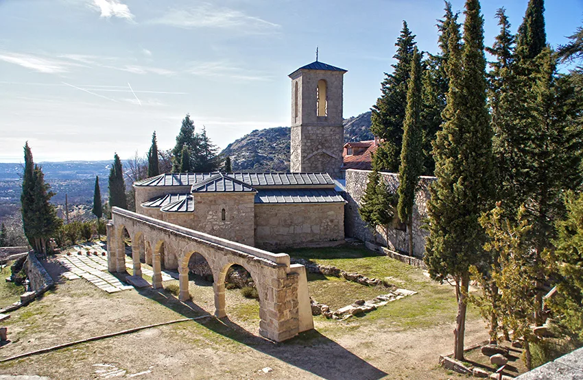Monasterio de San Julián y San Antonio, La Cabrera