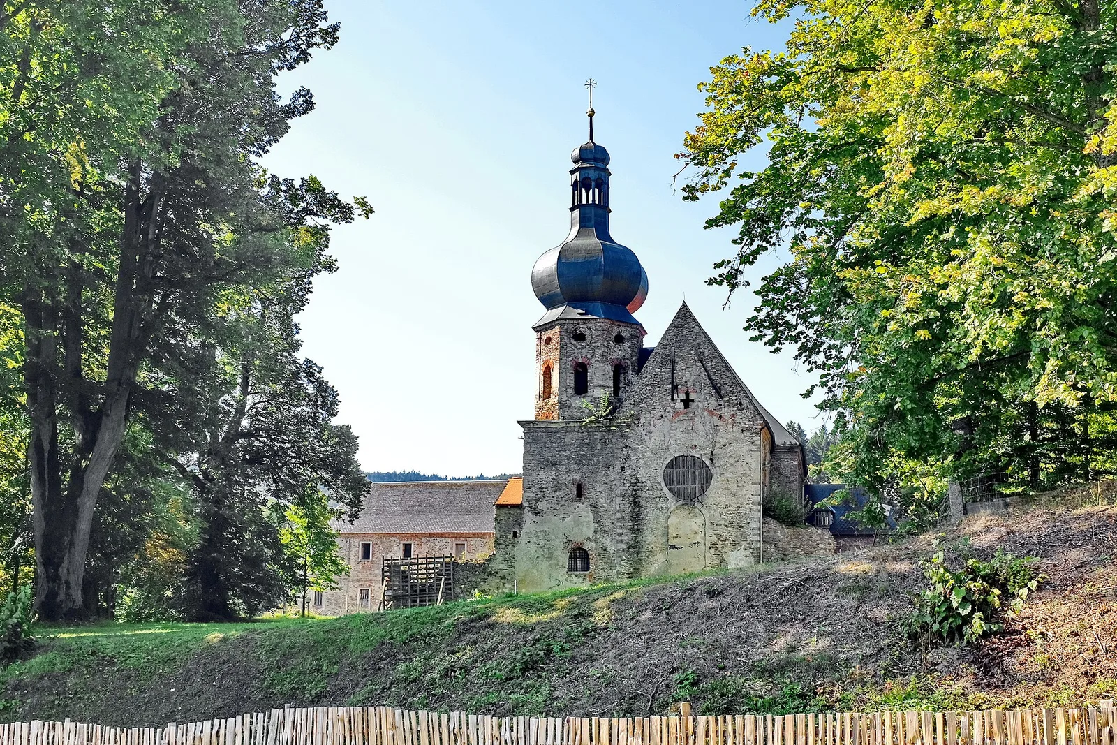 Monastery in Pivoň