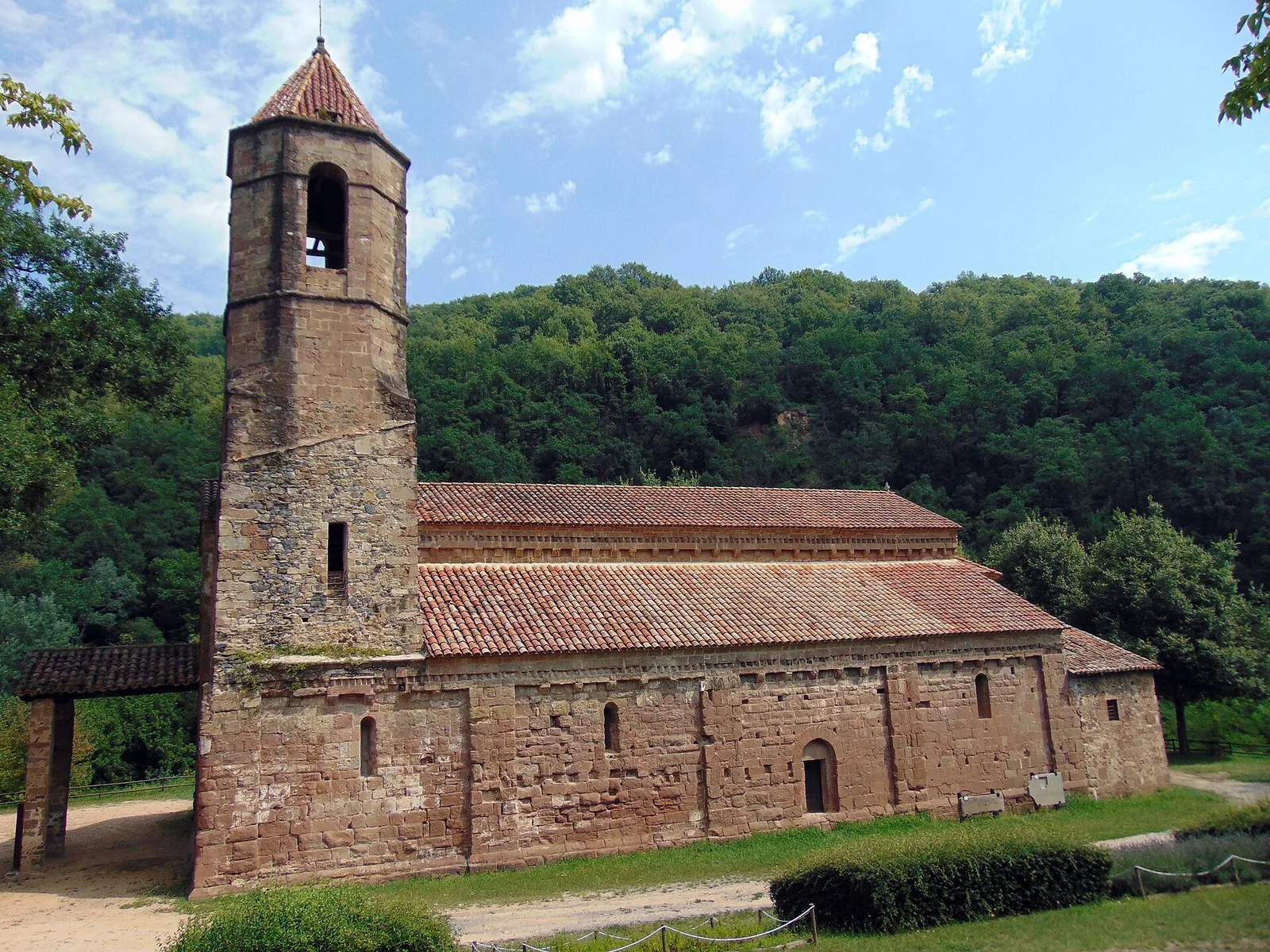 Monestir de Sant Joan les Fonts
