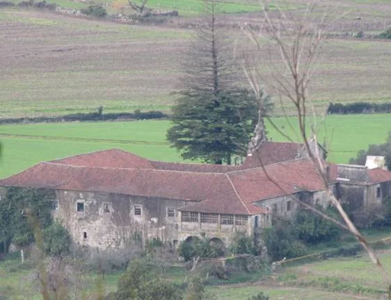 Mosteiro de São Salvador de Palme, incluindo o património móvel integrado e respetiva cerca