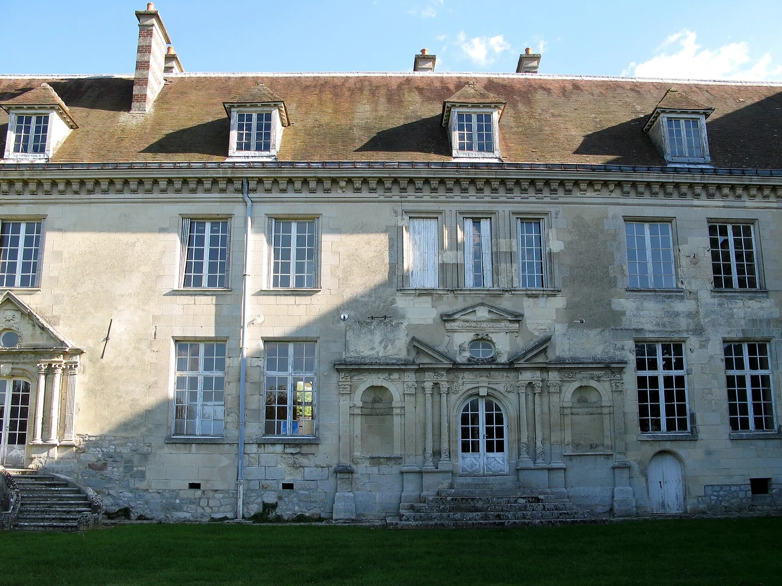 prieuré d'Oulchy-le-Château