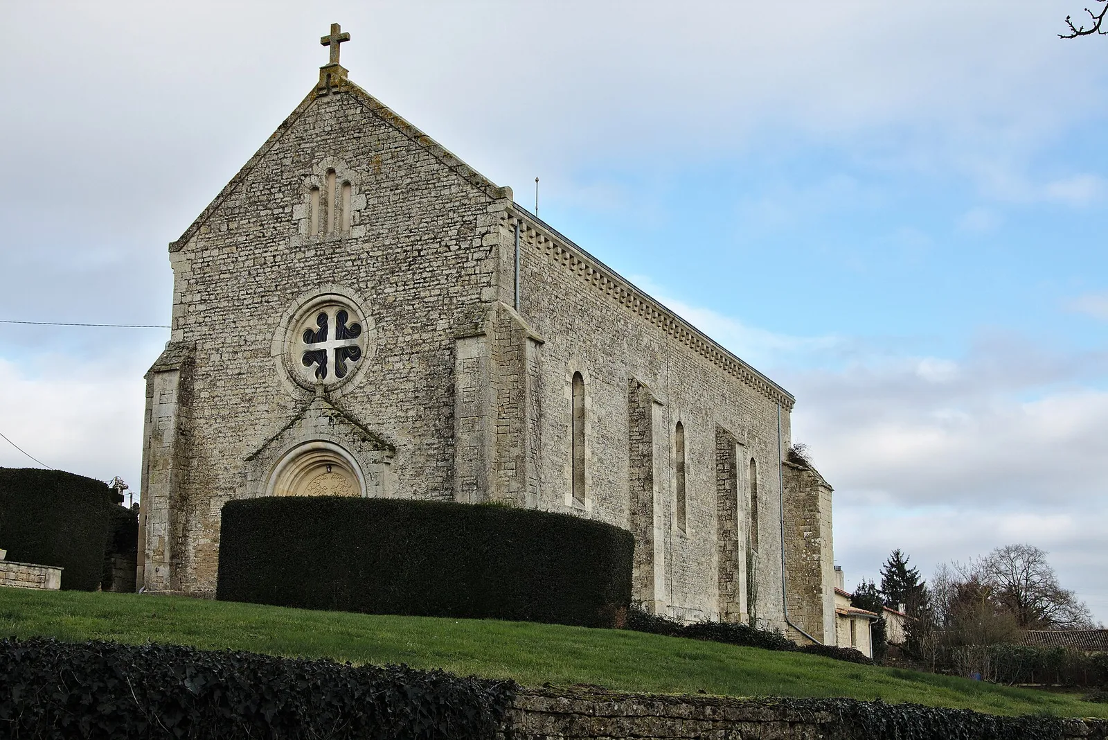 prieuré de Bénédictins Saint-Pierre-ès-Liens de Paizay-le-Tort