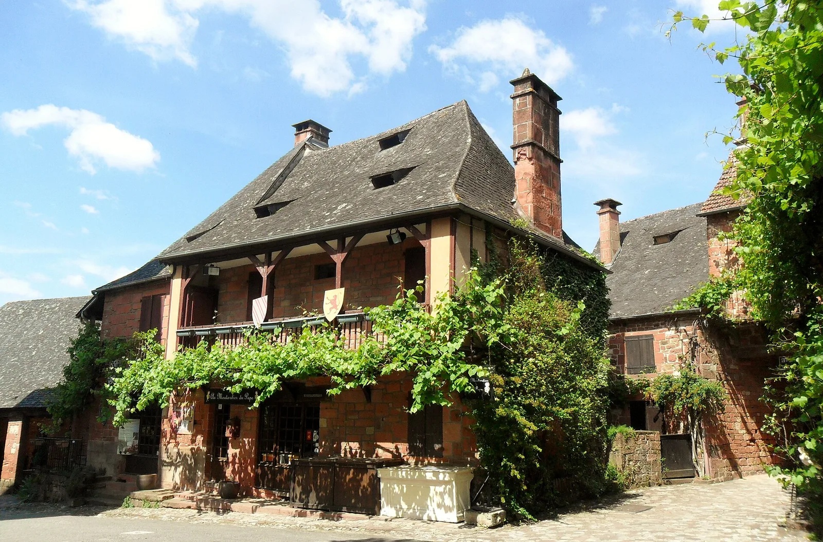 prieuré de Collonges-la-Rouge