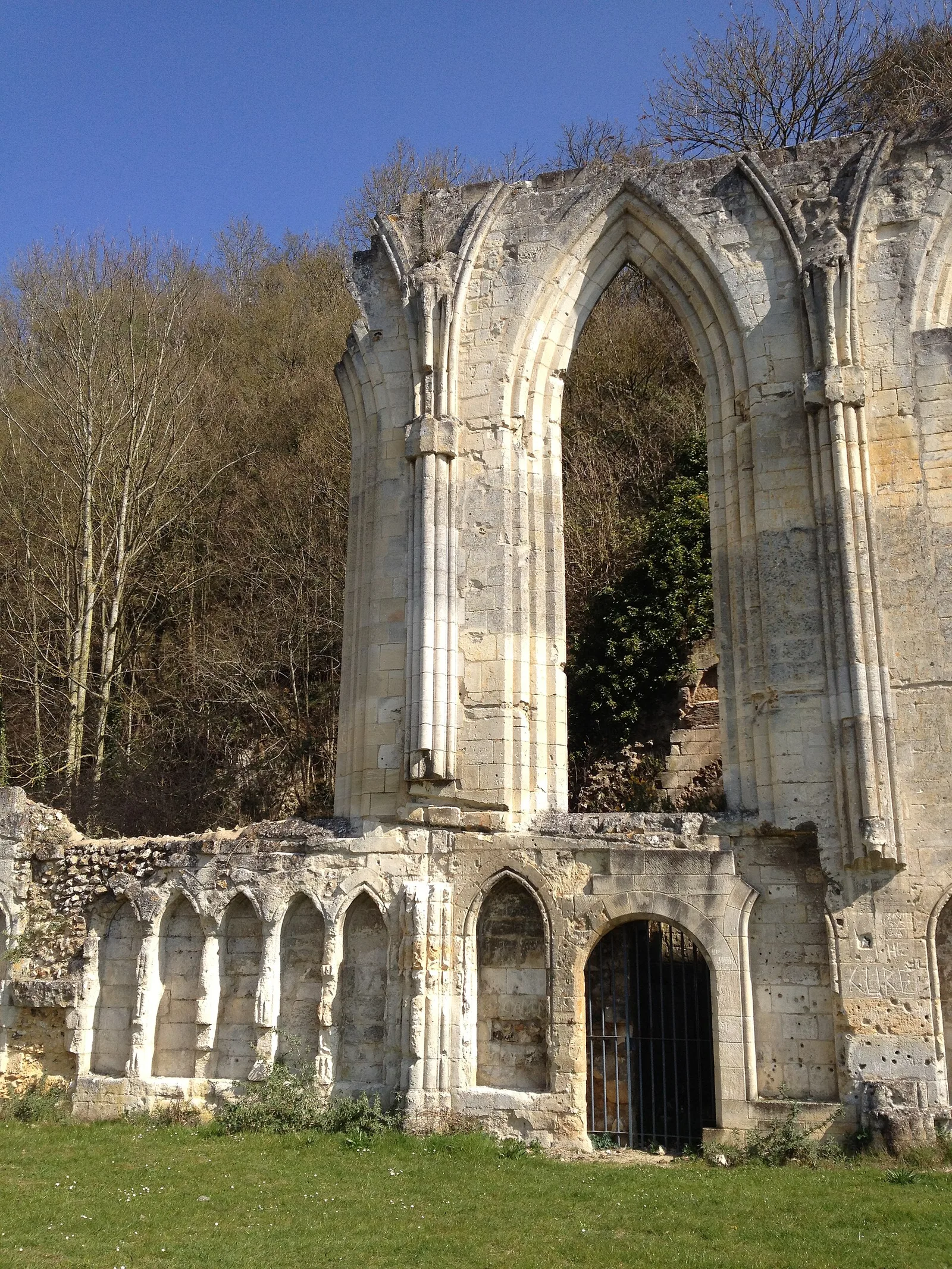 prieuré de la Sainte-Trinité de Beaumont-le-Roger