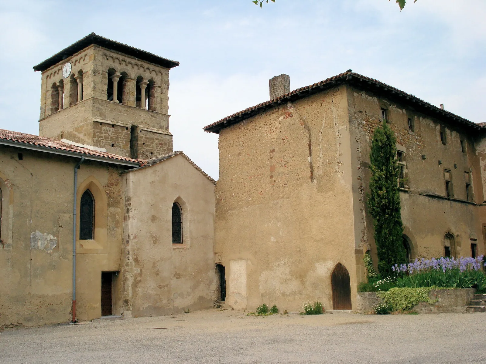 prieuré de Manthes