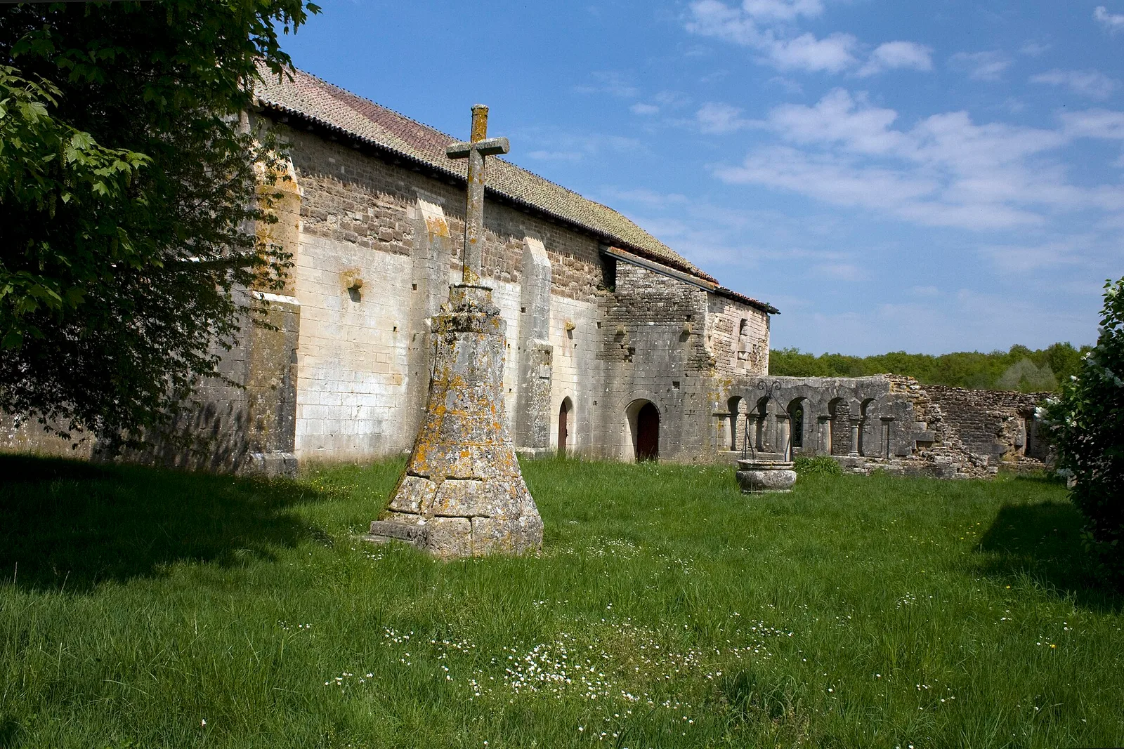 prieuré de Saint-Jean-des-Bonshommes
