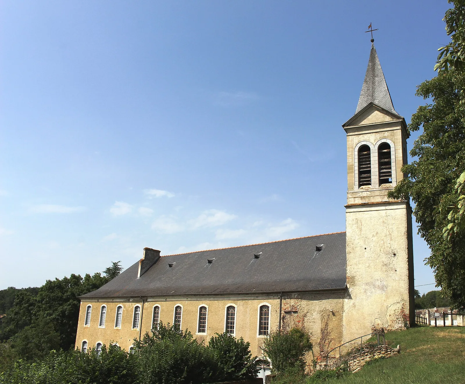 prieuré de Saint-Lézer