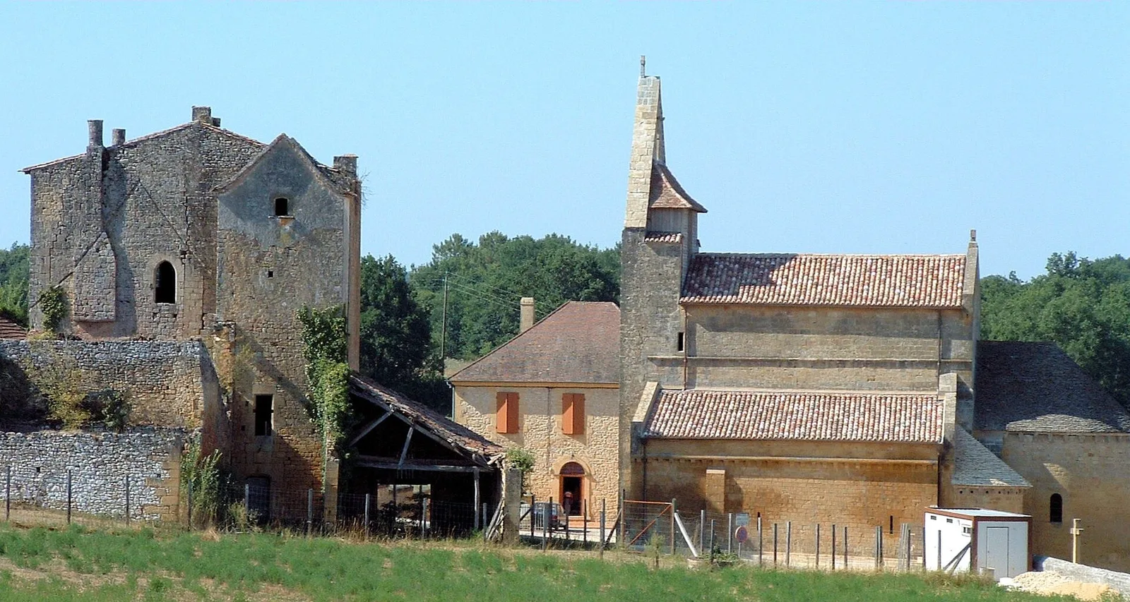 prieuré de Sainte-Croix-de-Beaumont