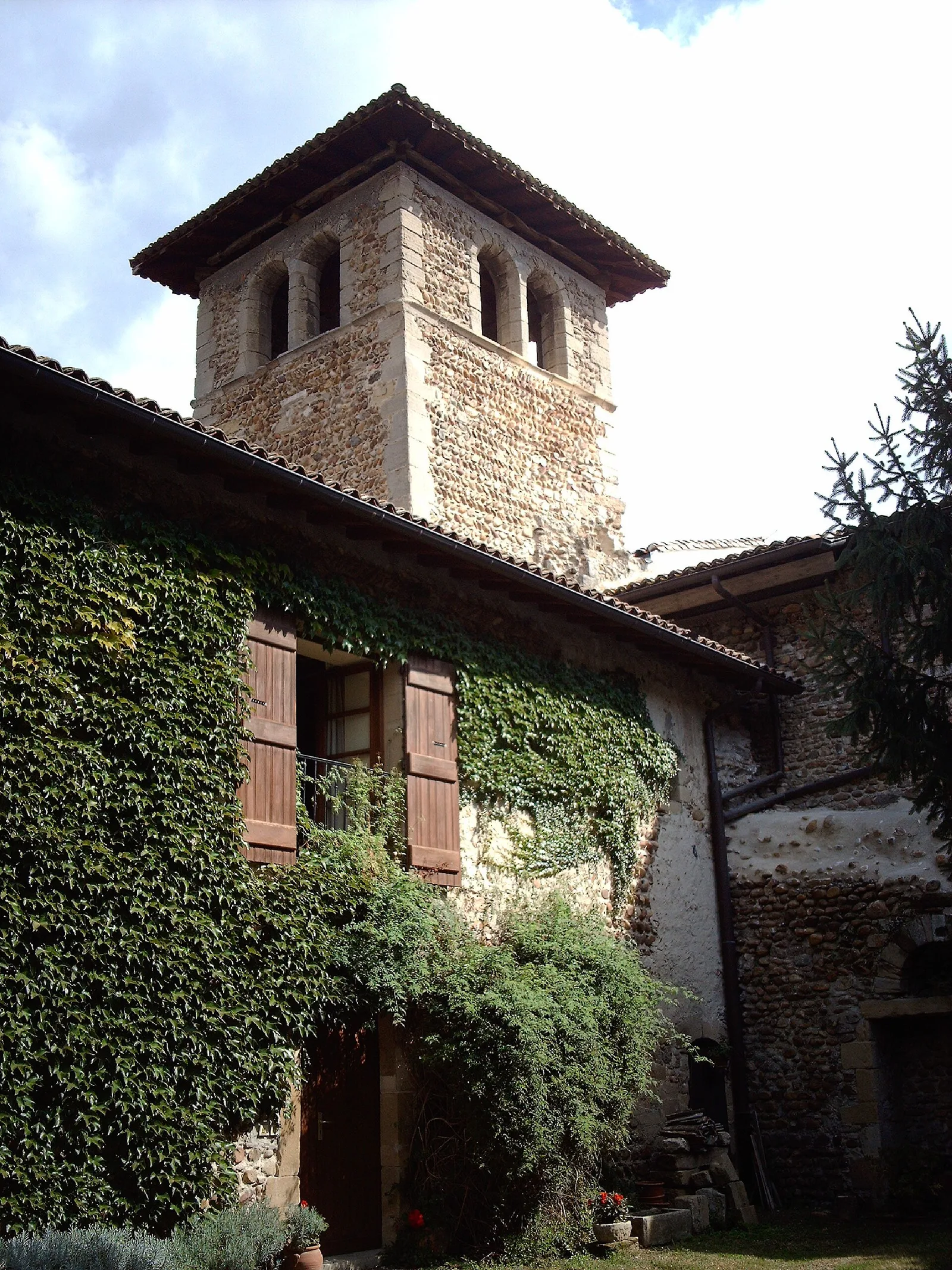 prieuré de Salaise-sur-Sanne