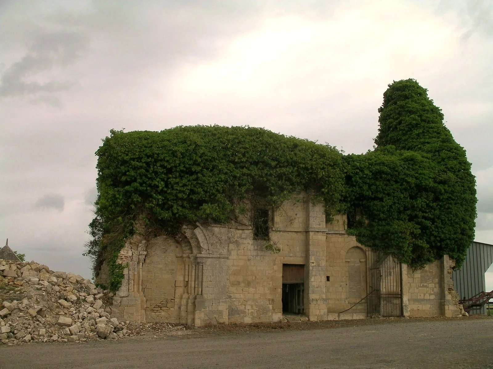 prieuré Notre-Dame-des-Moutiers
