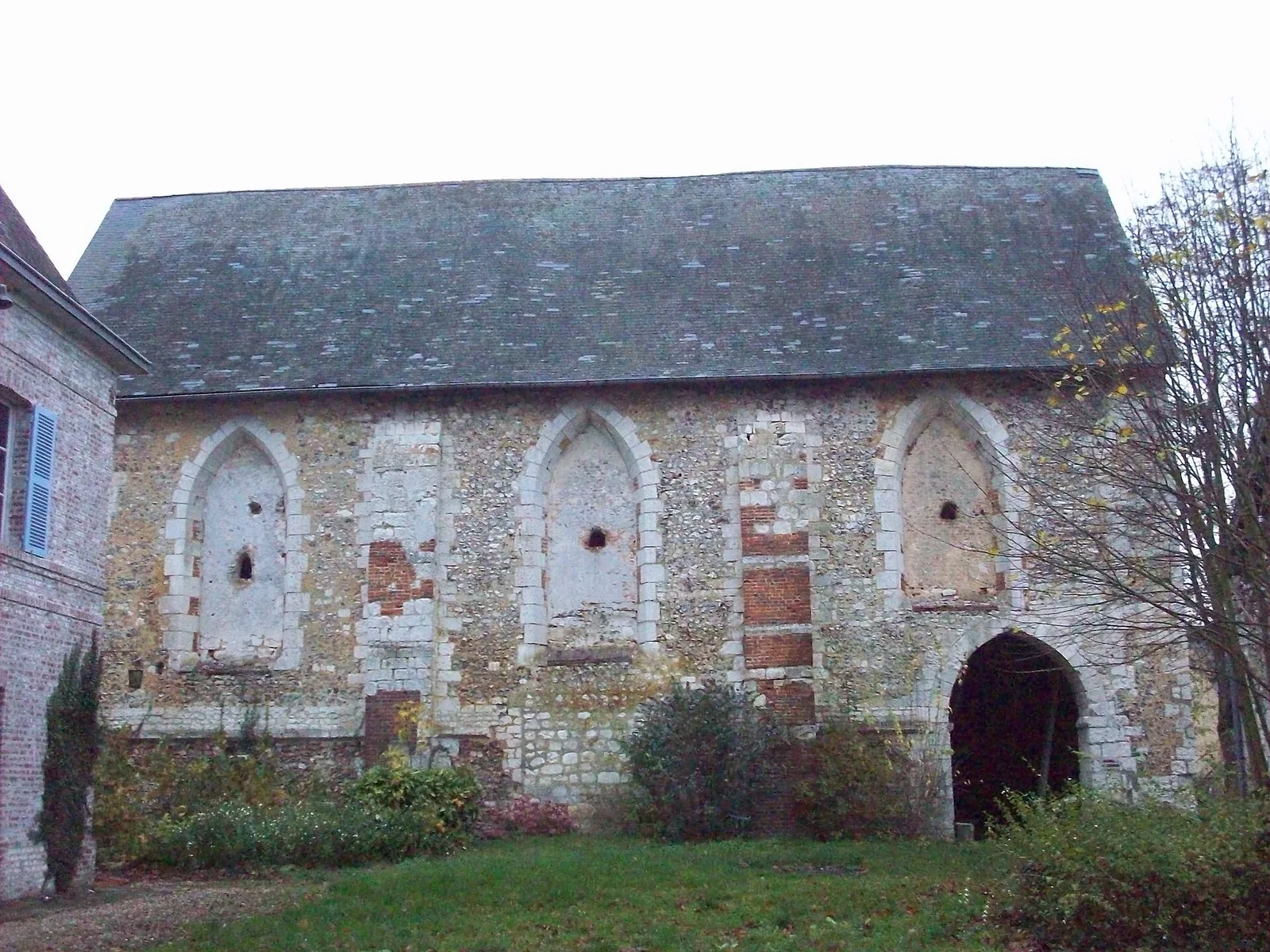 prieuré Saint-Laurent-en-Lyons
